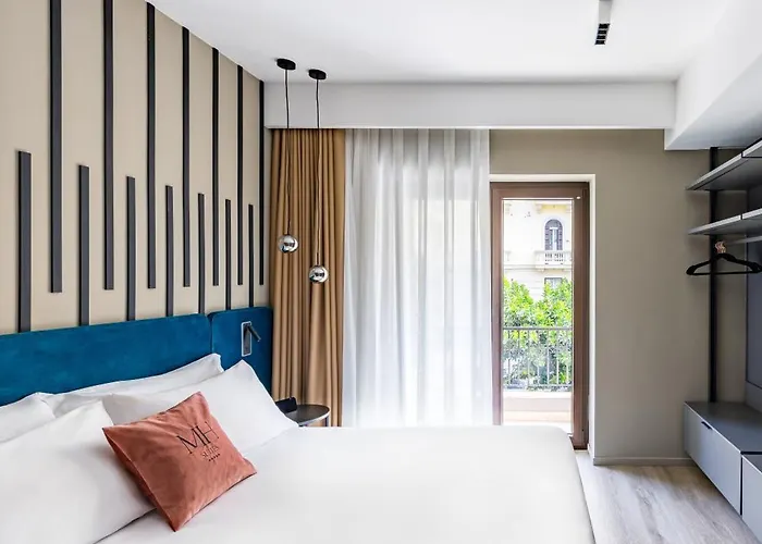 Mh Suites Plebiscito